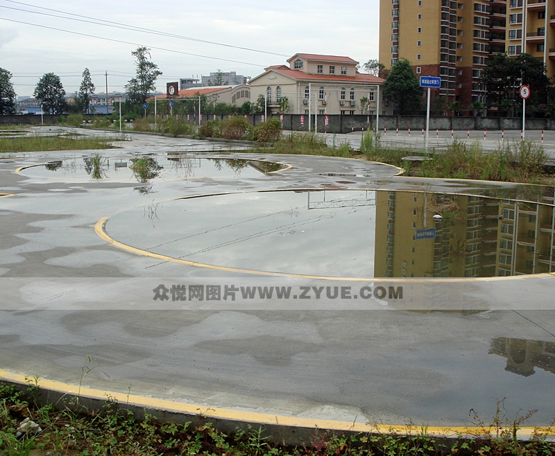 蜀新駕校曲線行駛場地