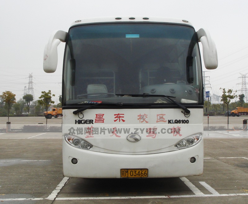 藍(lán)天駕校東風(fēng)教練車(chē)