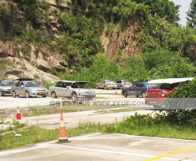 五礦駕校學(xué)員練車場地